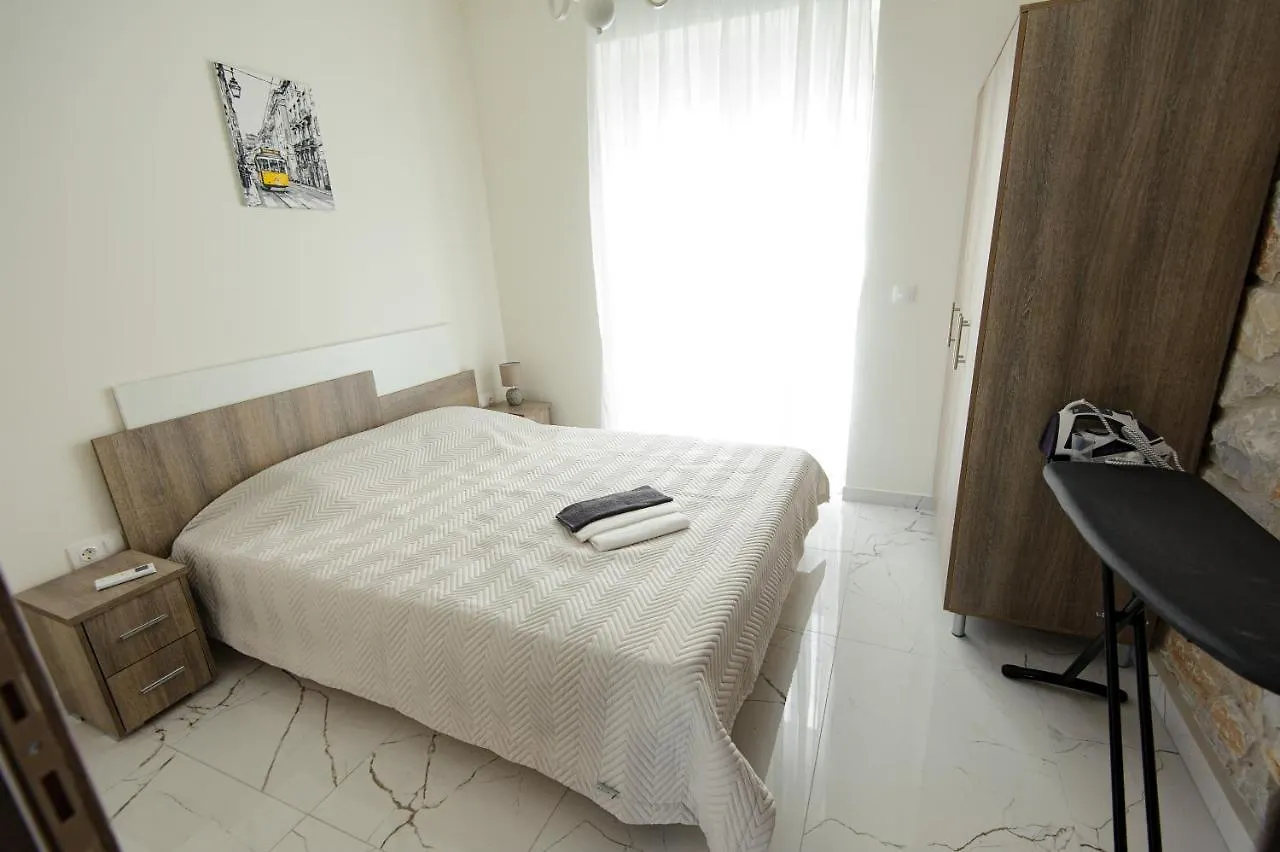 Nika Apartment 2 하니오티